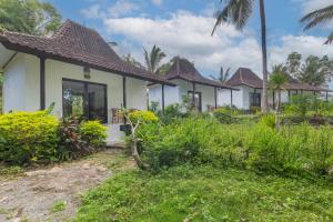Radjes Bungalow Nusa Penida