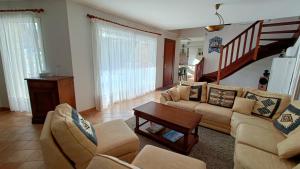 Villas Ref 089 Maison standing avec jardin et internet pour dix : photos des chambres