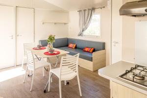 Campings Camping L'Oasis et California : photos des chambres