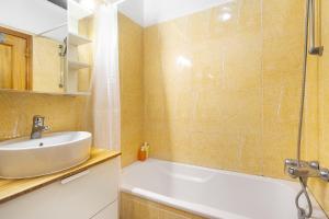 Lisbon Riverview Apartment by Premium Lisbon Stays