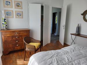 Maisons de vacances LE FOUESNANT - Maison agreable 8 personnes avec jardin : photos des chambres