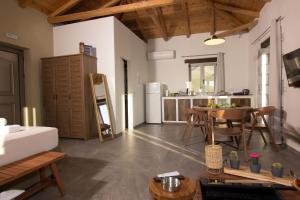 Lithorama Residence Mani - Second Floor