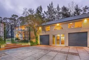 Las Elenas - Enfield