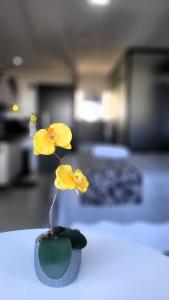 Studio com Varanda e Vista para o Mar