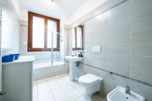 "Once Upon A Time" Cherubini Palace Thematic Apartments Free Parking
