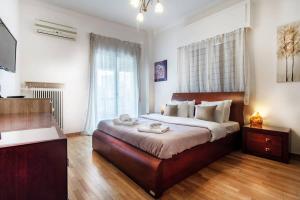 Gazi apartment with Acropolis views