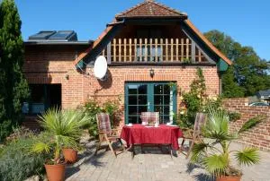 1A Ferienhaus am See - Goldberg