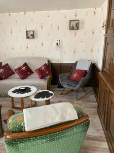 Maisons de vacances le gite de Rose : Maison 3 Chambres