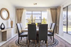 Modern Mansion in Lightsview By Host Solutions