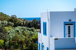 Apartment with Mountain View room in Anna Ageliki