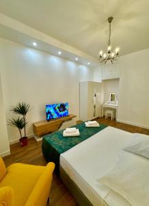 Central Riviera Charm