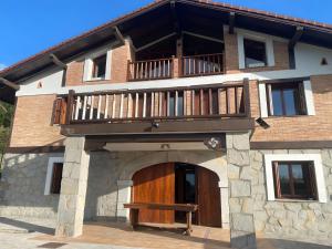 Caserío Goitisolo, piscina, jacuzzi, sauna y gimnasio en la reserva de la biosfera de Urdaibai