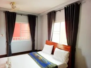 ริเวอร์ไซด์ อพาทเมนต์ - 乌隆他尼