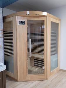 Maisons de vacances L-escapade secrete Jacuzzi et Sauna privatif : photos des chambres