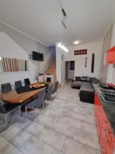 Sarok Villa - Siófok Vasútállomás