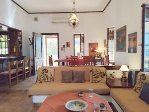 Mairis SummerHouse - seaside, en-suite, 2-bedroom summerhouse