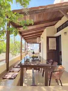 Mairis SummerHouse - seaside, en-suite, 2-bedroom summerhouse