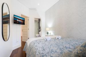 Host Wise - Rustic Central Flats