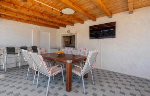 Awesome Home In Pozla Gora
