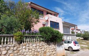 Nice Apartment In Labin With Kitchen