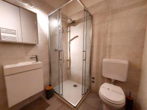 Chambre Double ou Lits Jumeaux avec Salle de Bains Privative