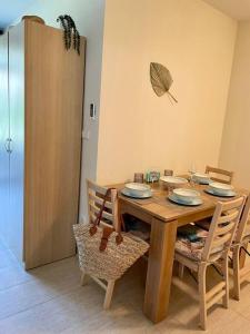 Good Mood Studio in Green Life First Line