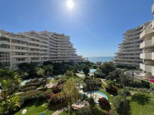 Benalbeach Apartment with Sea & Garden View