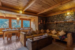 ELIVAAS Signature 3 BHK Cottage with Garden & Sauna - Silvana