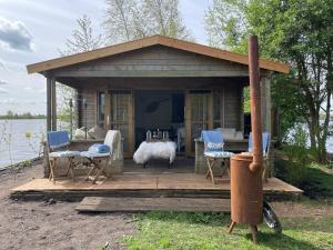 Luxury Experience in Off The Grid Lodge at an Amazing Lake Vinkeveense Plassen