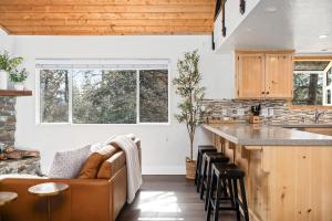 Cozy Yosemite Family Retreat-13mi To South Gate - Ubytování bez kategorie ve městě Oakhurst