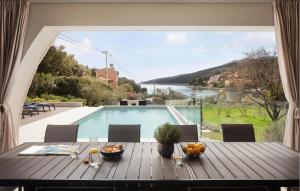 5 Bedroom Lovely Home In Sveta Marina 