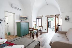 Palazzo Rolli - La Stanza del Camino & La Stanza delle Botti