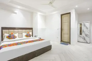 FabExpress Lotus Palace - New Delhi