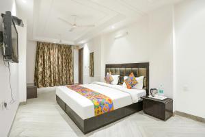 Via Lotus Palace