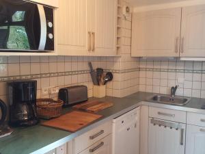 Studio dernier étage avec balcon, parking et WiFi, animaux admis - FR-1-512-276