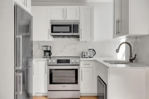 Midtown 1BR w Doorman WD nr Grand Central NYC-778