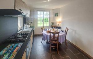 2 Bedroom Nice Home In Ponthoile