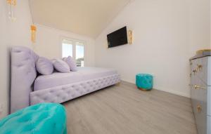 1 Bedroom Beautiful Apartment In Novalja