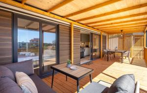 Beautiful Home In Banjole With Kitchen 