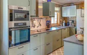 4 Bedroom Gorgeous Home In Bjorli