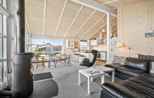 Stunning Home In Frørup With Kitchen