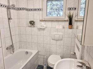 Modern Apartment in Offenbach with Big Living Room