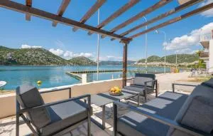 2 Bedroom Nice Apartment In Rogotin - Rogotin