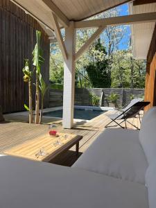 Maisons de vacances Villa avec piscine proche du lac : photos des chambres