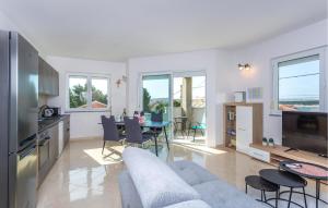 Gorgeous Apartment In Barbat With Wi-Fi 