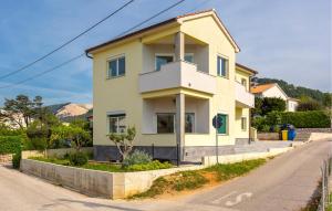 Gorgeous Apartment In Barbat With Wi-Fi