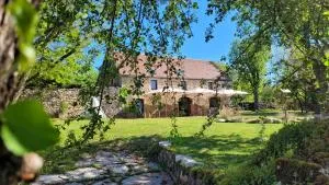 Les Enclos Secrets - 拉卡佩勒-马里瓦勒