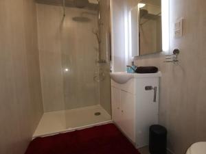 Appartements n1 F2 40m2 avec petit jardin : photos des chambres