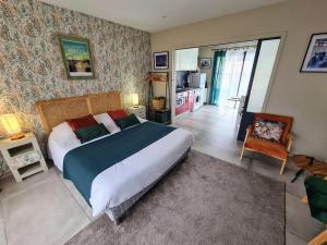 Gîte à SAINT ANDRE DE LA MARCHE proche du Puy du foù