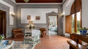 VILLA TREGGIAIA 12&2, Emma Villas